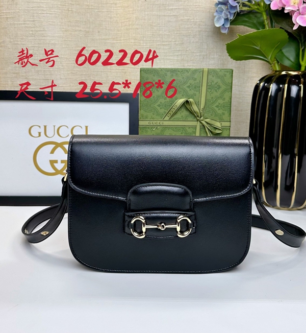 激安グッチバッグコピー正面デザイン